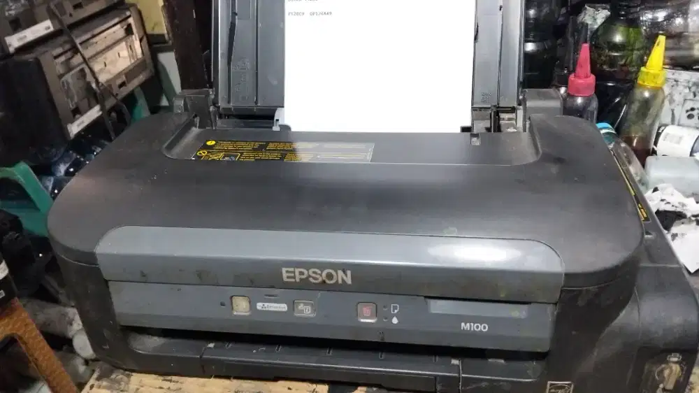 Printer M100 cetak hitam putih