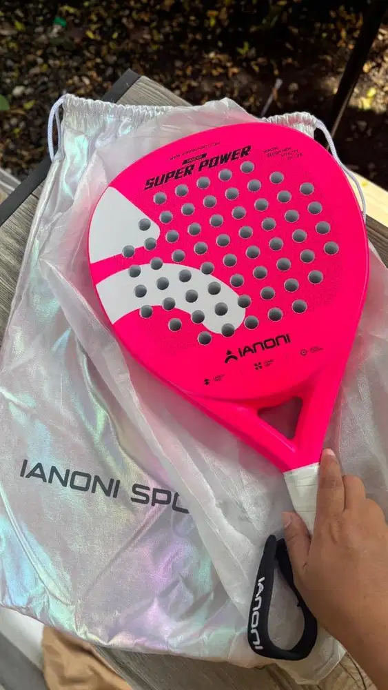 Raket Padel Buat Cewe Cantik