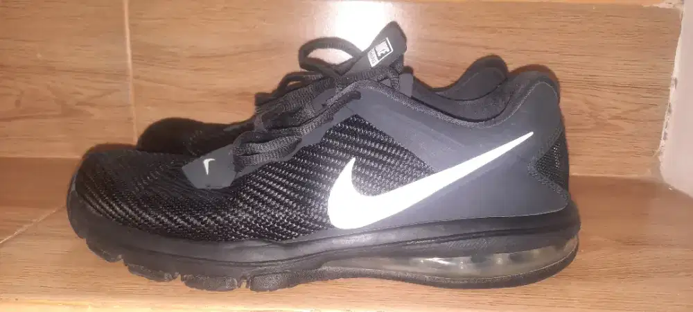 Sepatu Nike Training Max Air Black
