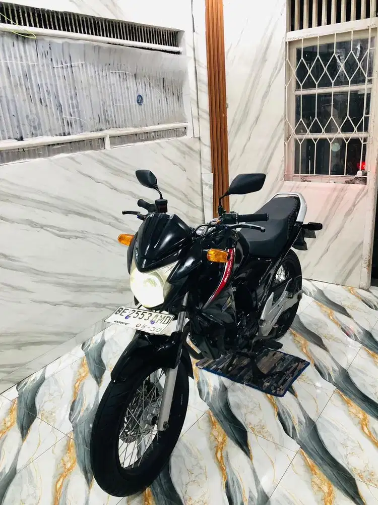 HONDA MEGAPRO TERBAIK 2012 Pajak Hidup