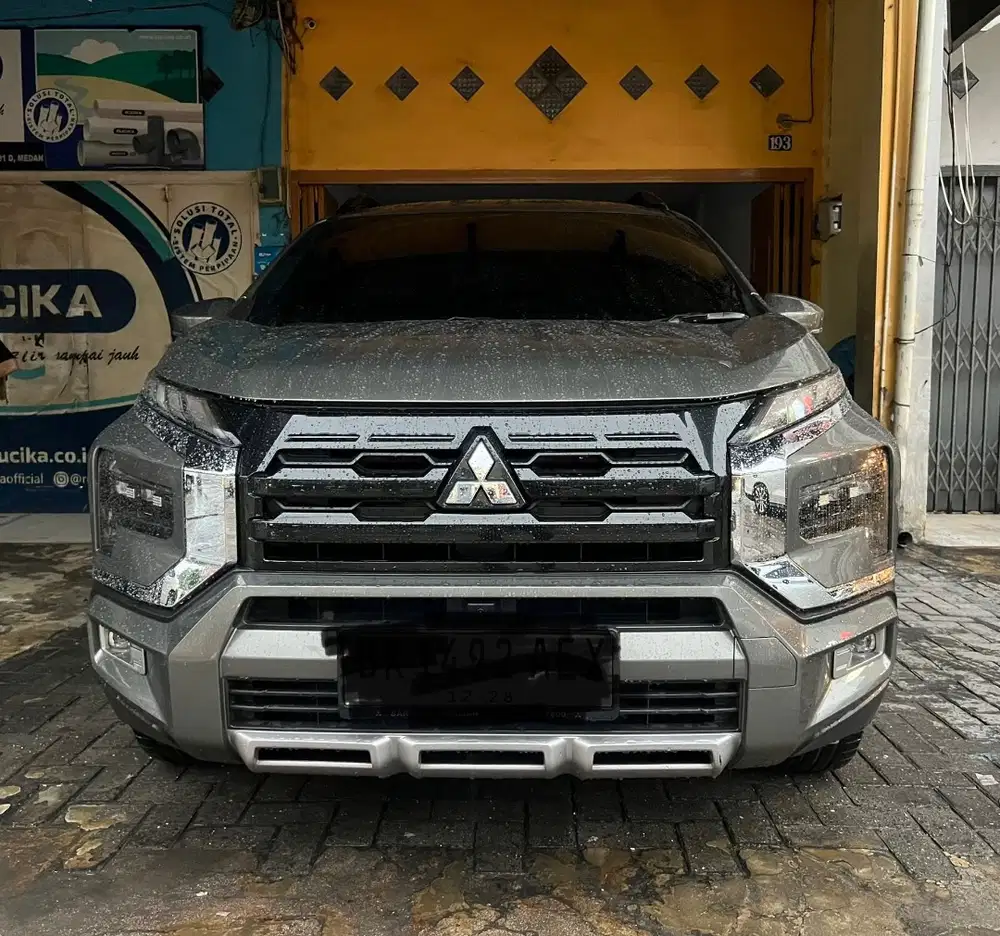 (TDP 44 JUTA!) Mitsubishi Xpander Cross 1.5L Plus AT Hijau Coklat 2023