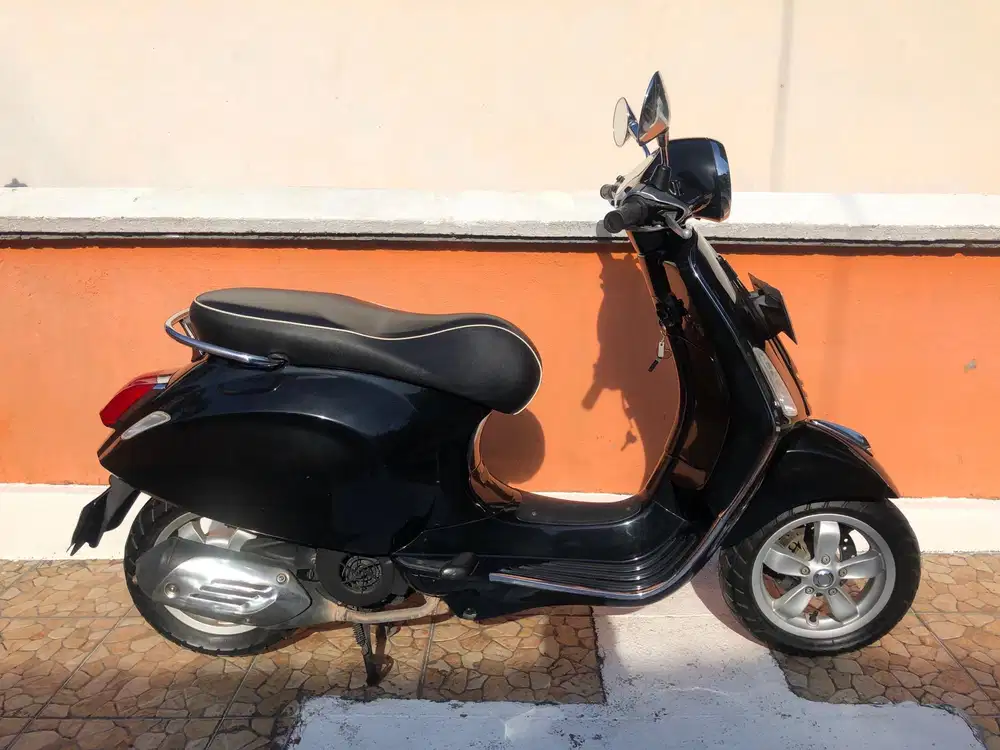 Vespa primavera Pmk.2016 Black piano!!