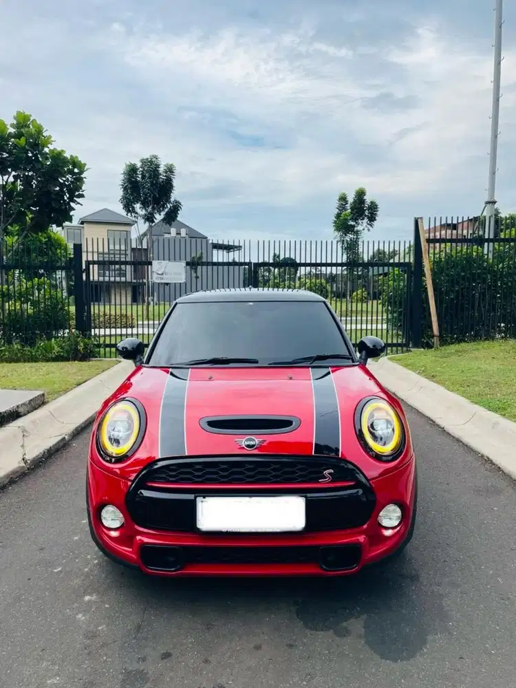 MINI COOPER S TURBO 2.0 RED ON BLACK 2018 TGN KE 1,ANTIK
