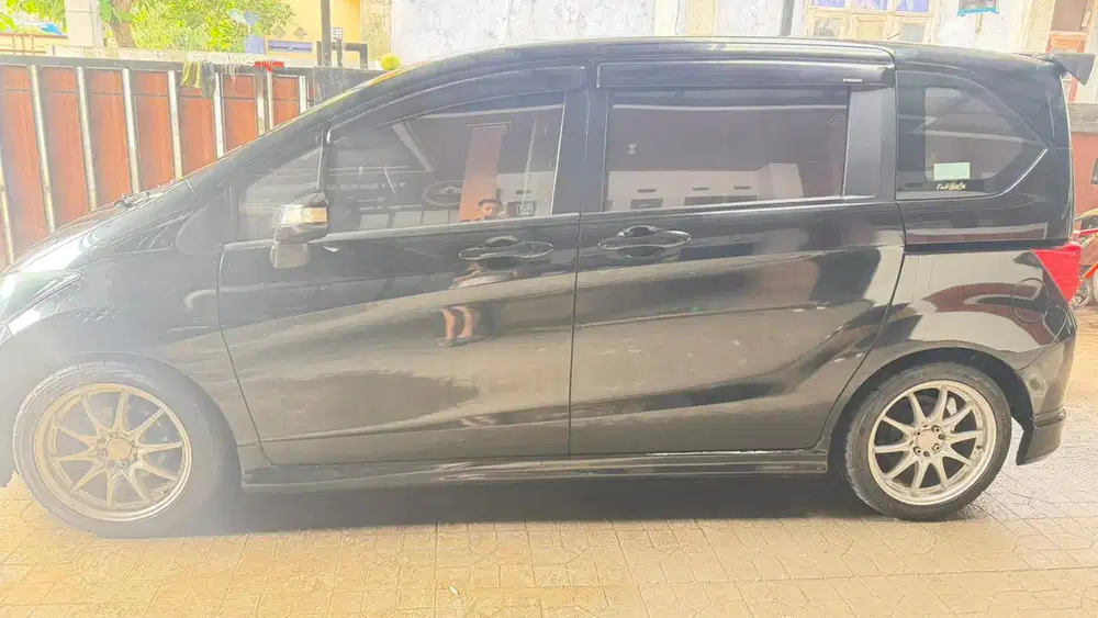 Honda Freed 2013 Bensin