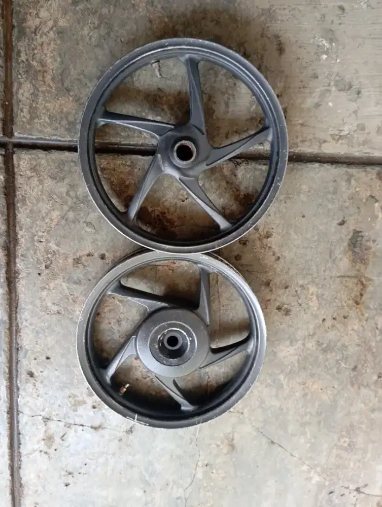 Velg orisinil Vario 125 150 kondisi normal d BSD