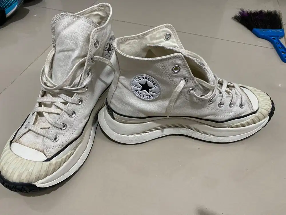 Pria CONVERSE CHUCK 70 AT CX HI VINTAGE WHITE BEKAS SECOND