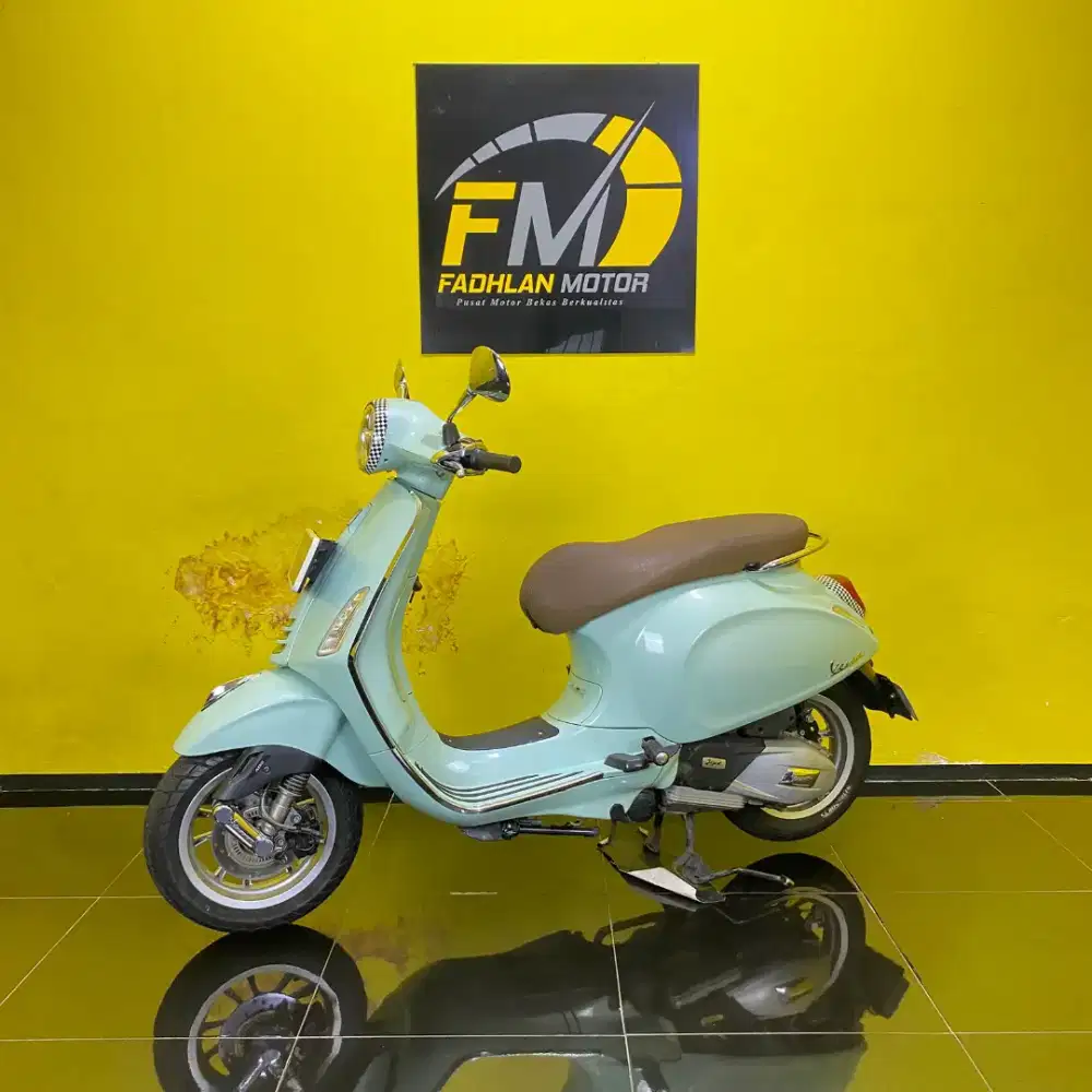 Piaggio Vespa Primavera ABS Tahun 2022 kunci lengkap hijau