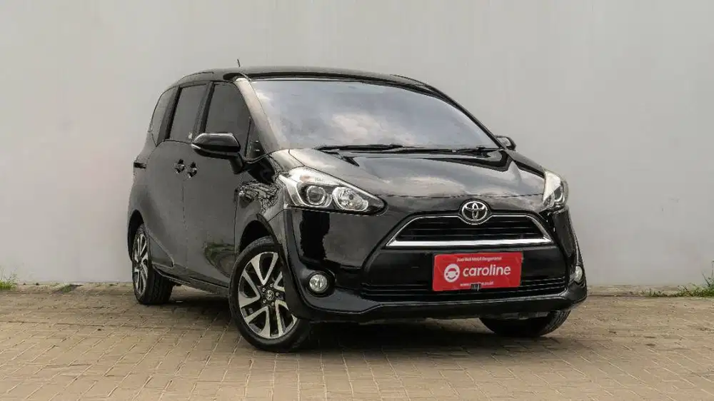 TOYOTA SIENTA 1.5 V AT 2019 HITAM - GARANSI 1THN