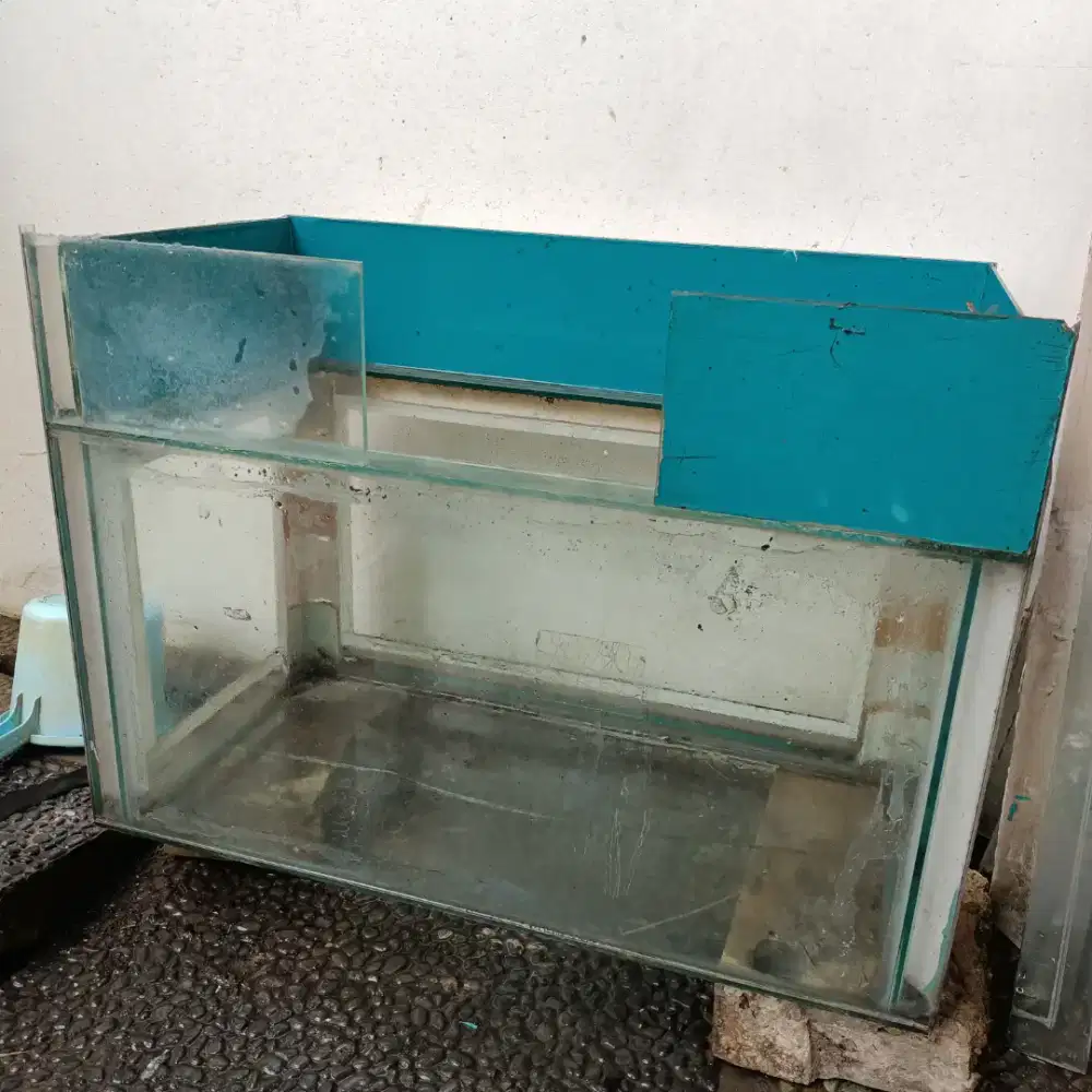 Aquarium kecil bekas preloved