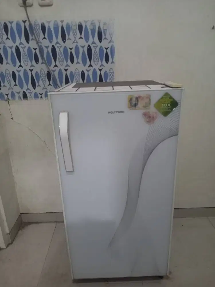 Lemari Es Polytron 1 Pintu