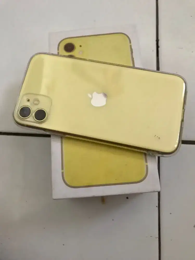 IPhone 11 64gb  bh 74%  Dus HP cas ga Ori