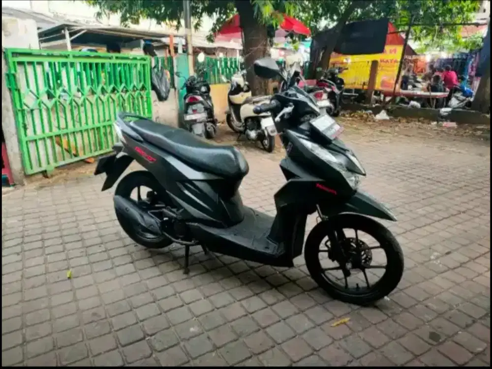 Honda Beat Deluxe 110cc PGM-FI Thn 2023