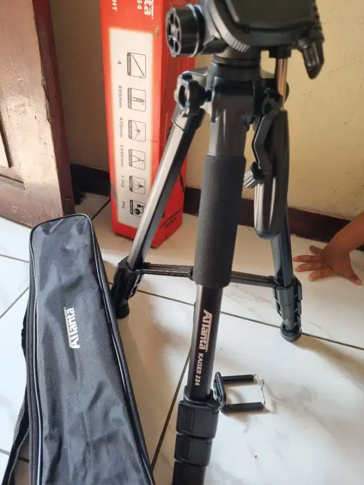 Tripod attanta kaiser 234