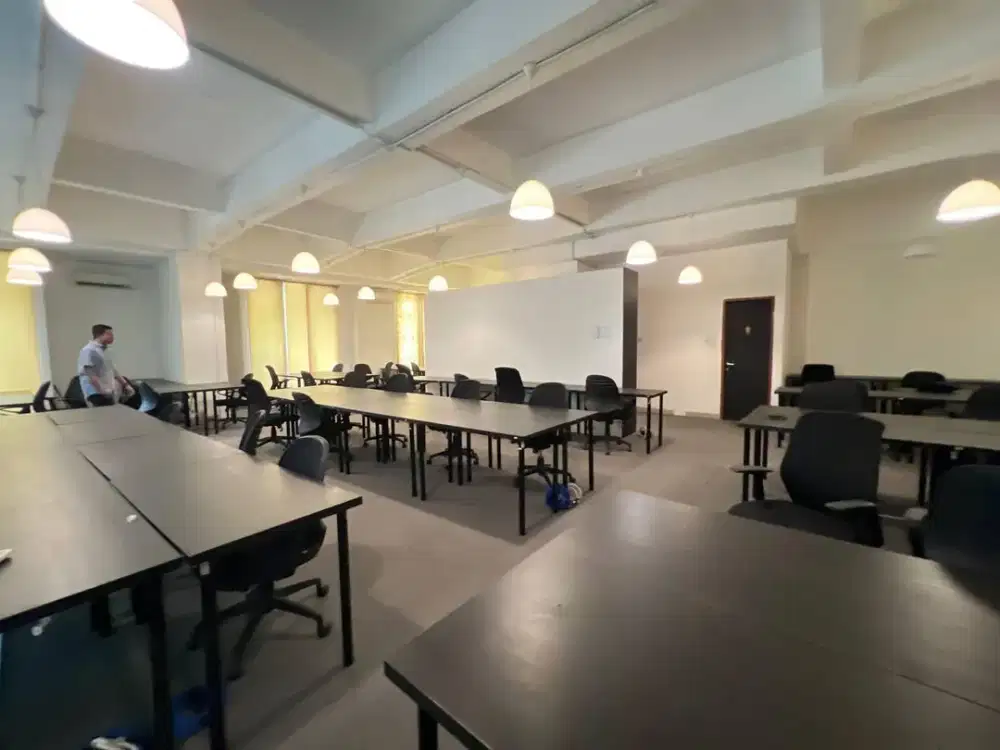 GEDUNG MINI BUILDING 4,5 LANTAI ADA LIFT MENTENG PARKIR LUAS EX KANTOR AREA KOMERSIL