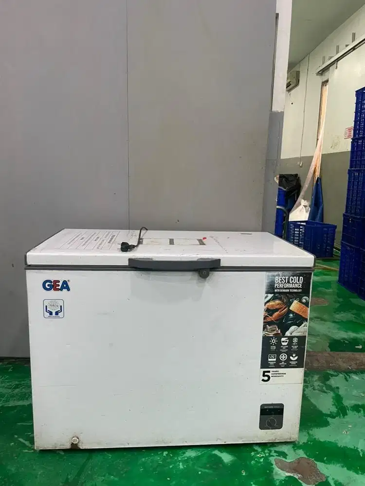 FREEZER GEA 318L