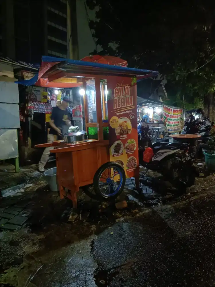 Di jual gerobak dagang serbaguna dari kayu mahoni masih bagus