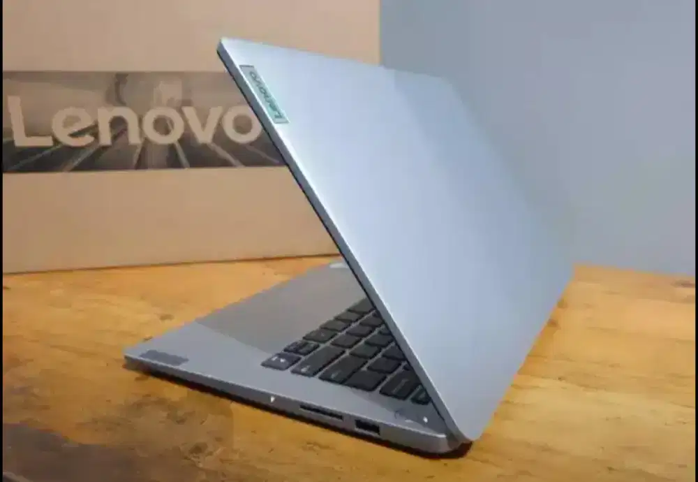 Dijual Laptop Lenovo Ideapad slim 1 N4020 ram 8 Rom 256