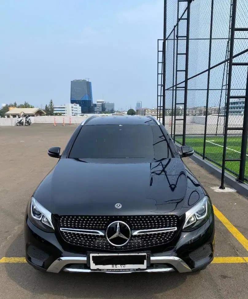 Mercedes Benz GLC200 Exlusive Tahun 2017