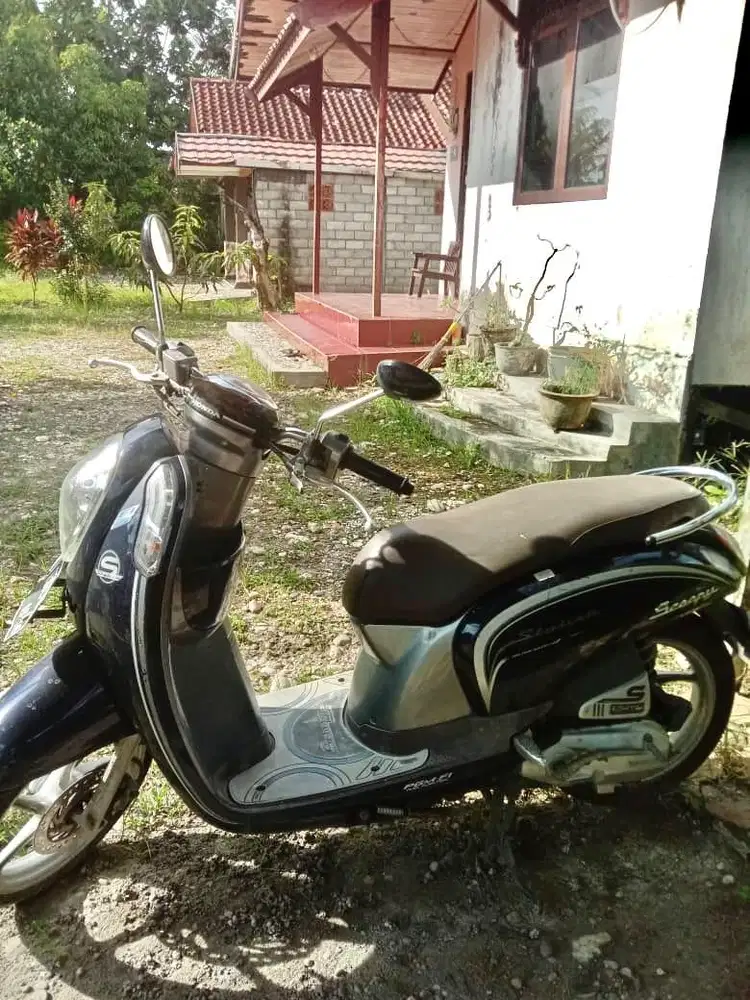Dijual Honda Scoopy Tahun 2016 Warna Biru Navy