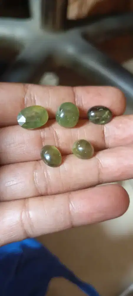 Nego gan !!! Natural Green Sapphire Borongan 5 pcs H & Ha