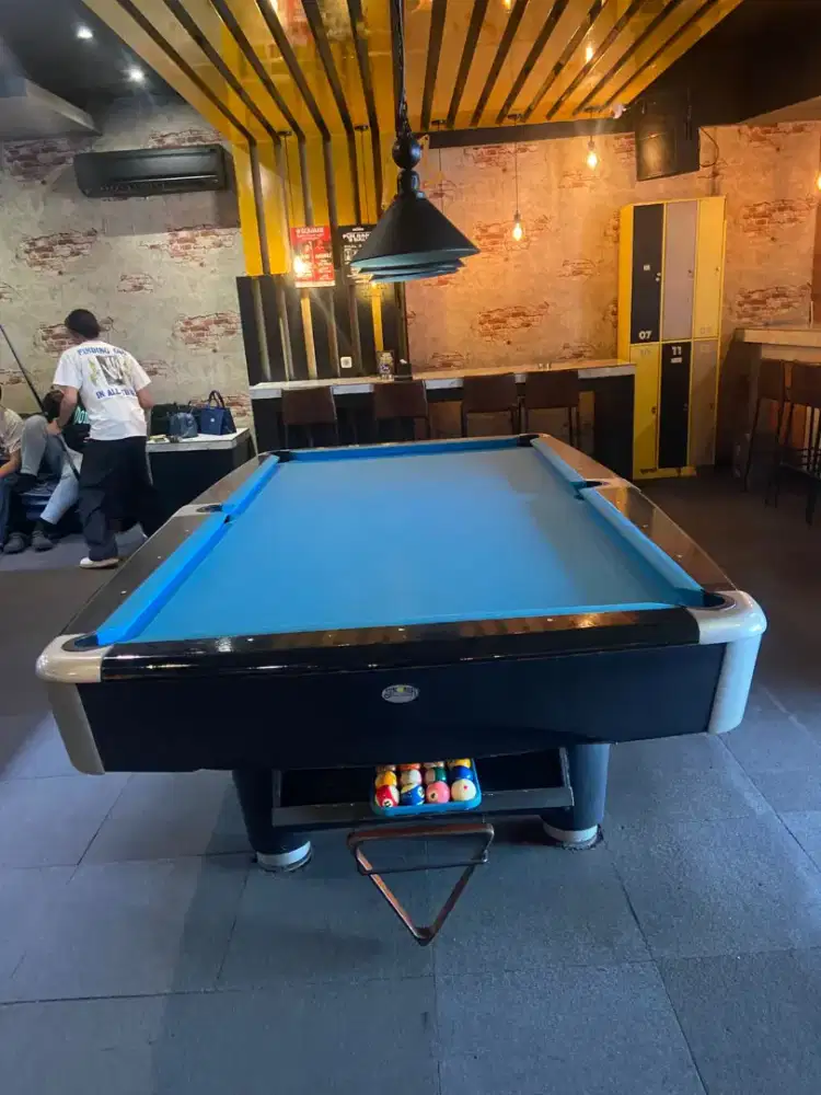 Meja billiard 9 feet