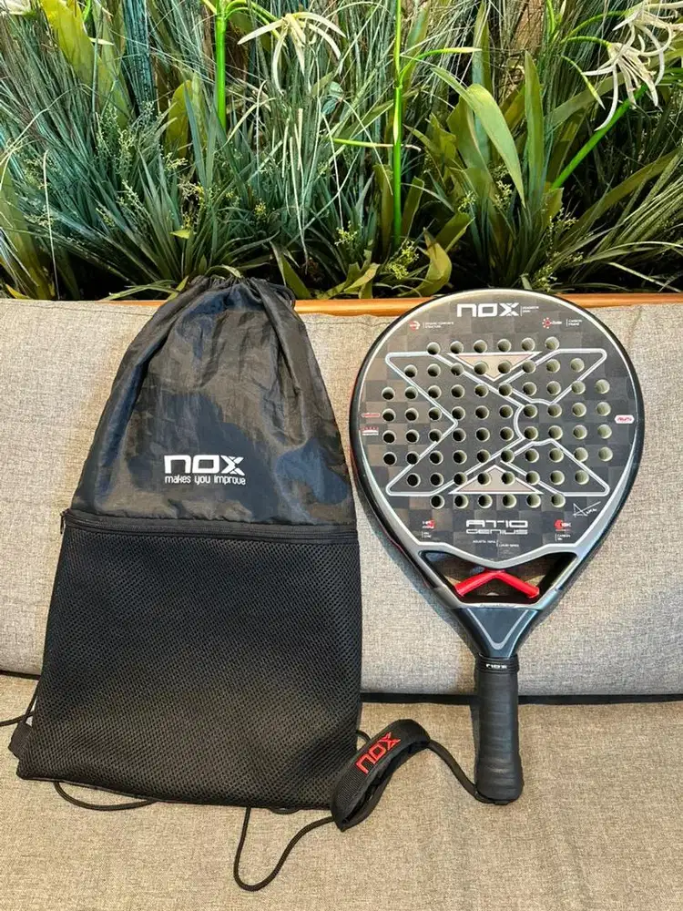 Di jual Raket Padel NoX At10 Genius Luxury series 18K
