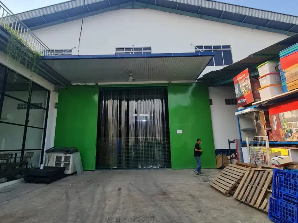 GUDANG DAN KANTOR FURNISHED 1300 M2 SEMANAN DAAN MOGOT BEBAS BANJIR SIAP HUNI