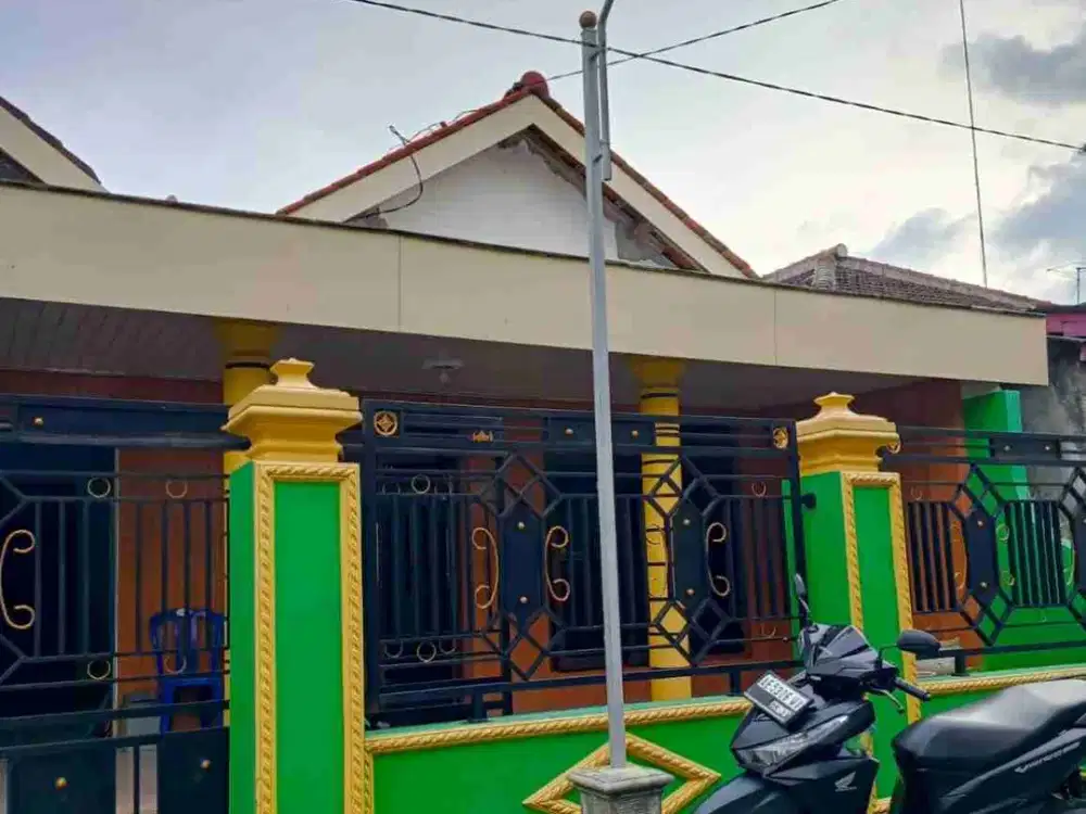 Rumah Kampung Dekat Alun Alun Ponorogo