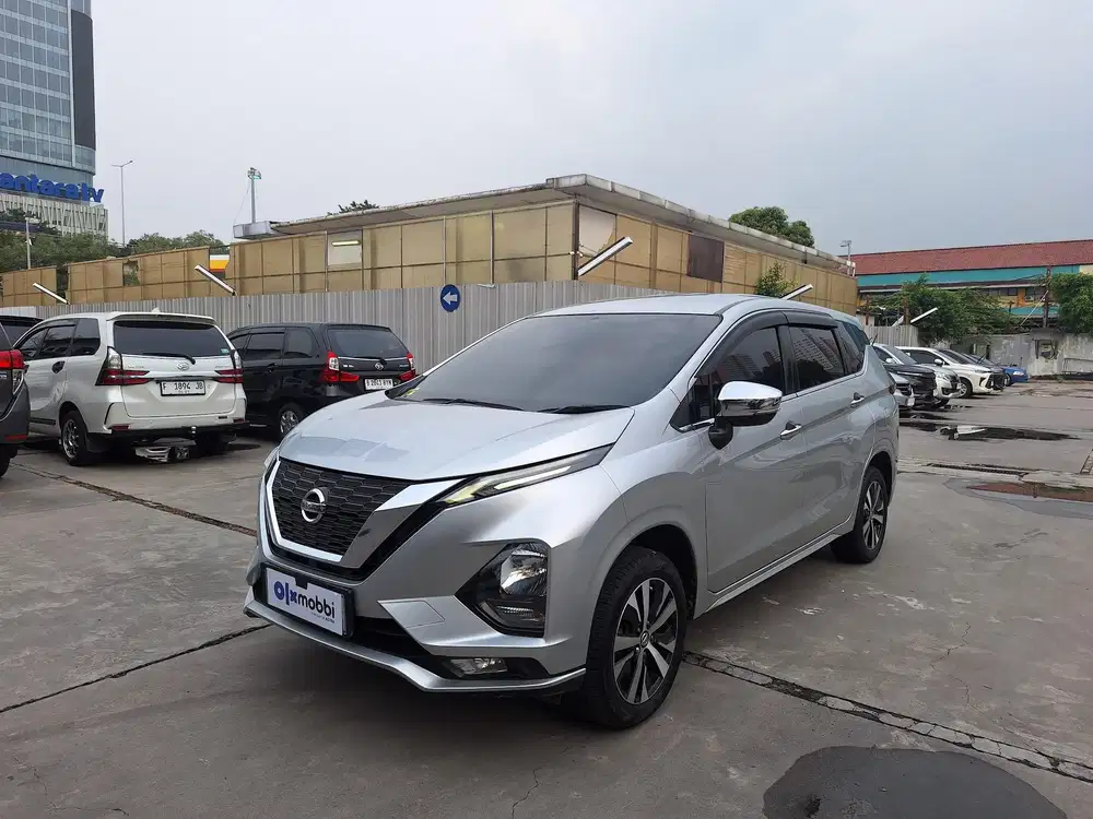 Pajak Panjang - Nissan Livina 1.5 VL Bensin-AT 2019