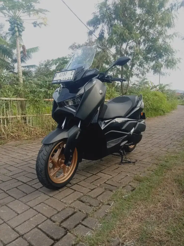 Xmax conected 2024 nik 2023