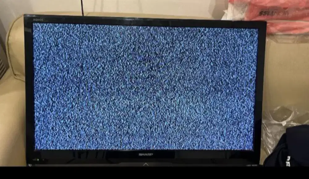 Lcd tv sharp 32inc bukan smart tv