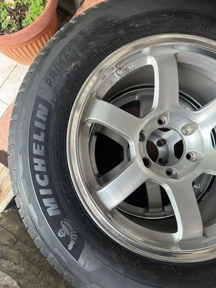 Jual Velg dan Ban Michellin Fortuner VRZ