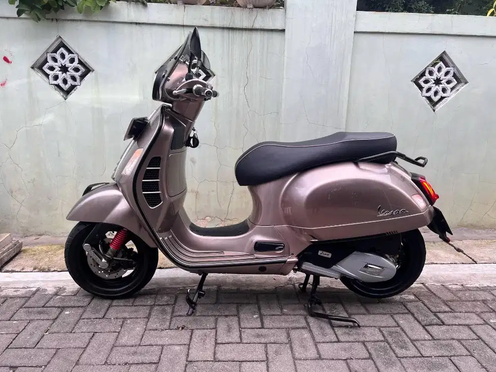 Vespa GTS Super 150 Limited Edition 2022