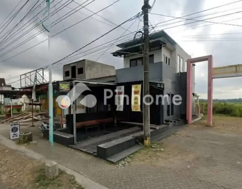 Ruko Pinggir Jalan 2 Lantai