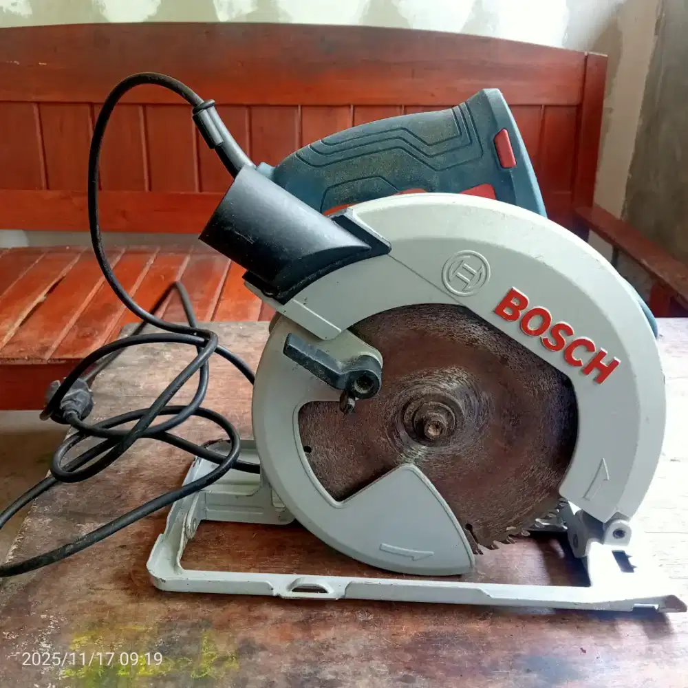 Sircle / gergaji mesin bosch