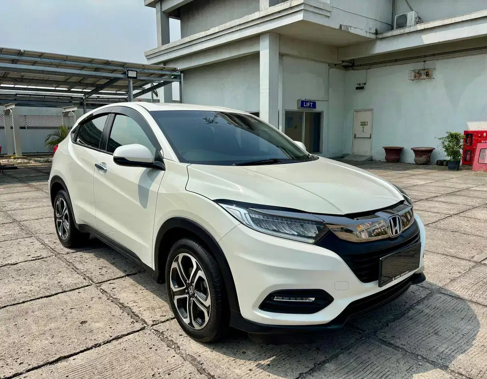 [LOW KM] HONDA HRV SE 2021 PUTIH ISTIMEWA TT 2020 CVT E