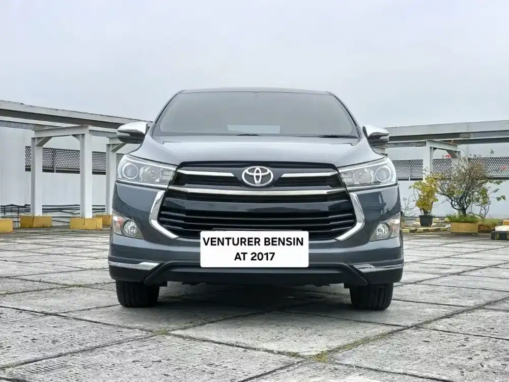 TOYOTA KIJANG INNOVA VENTURER BENSIN AT 2017/KM80RB/PAJAK 2-2026