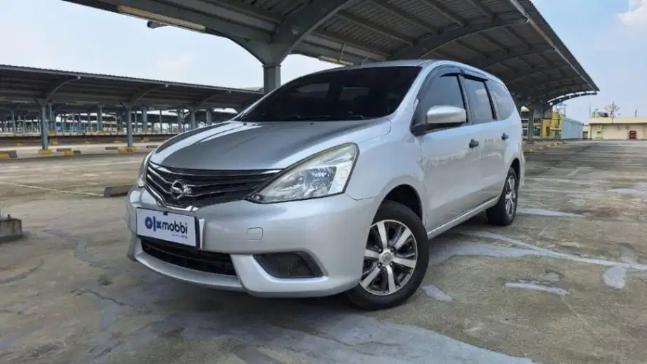 Nissan Grand livina 1.5 SV Facelift Bensin-AT 2017 Silver
