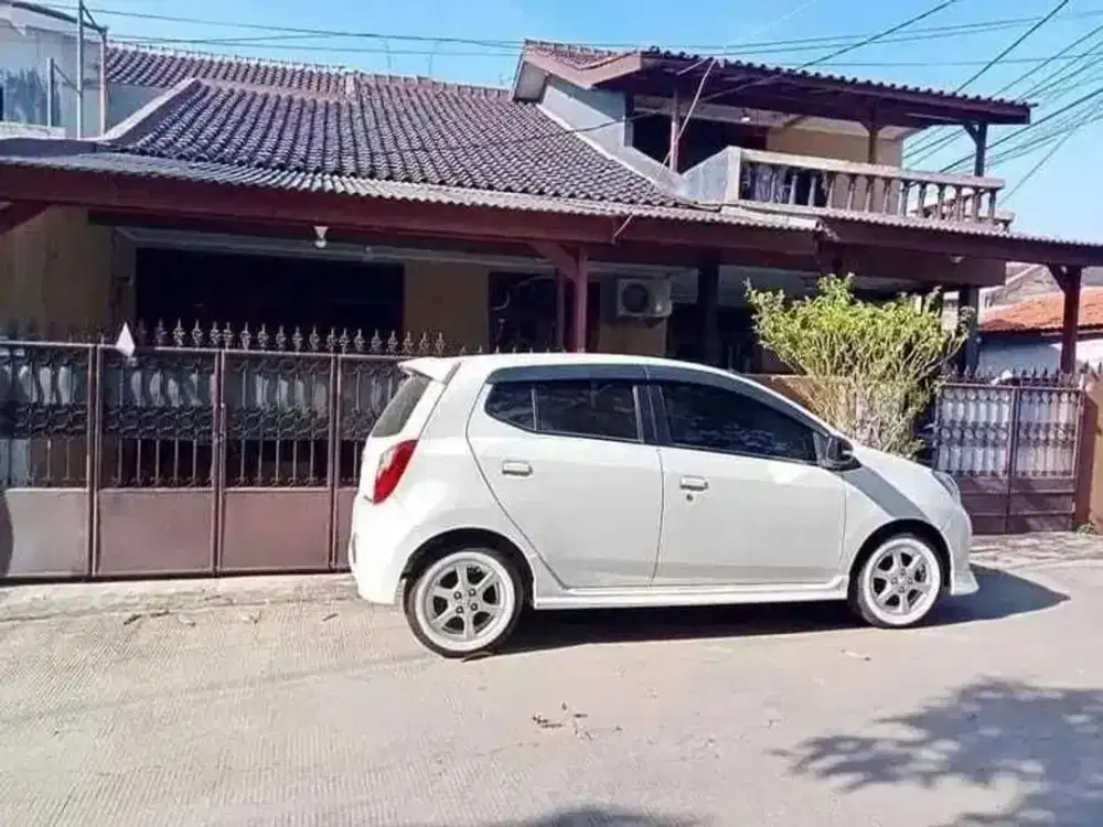 Rumah Besar 5 Kamar di Harapan Jaya — Lokasi Strategis Harga Ramah!