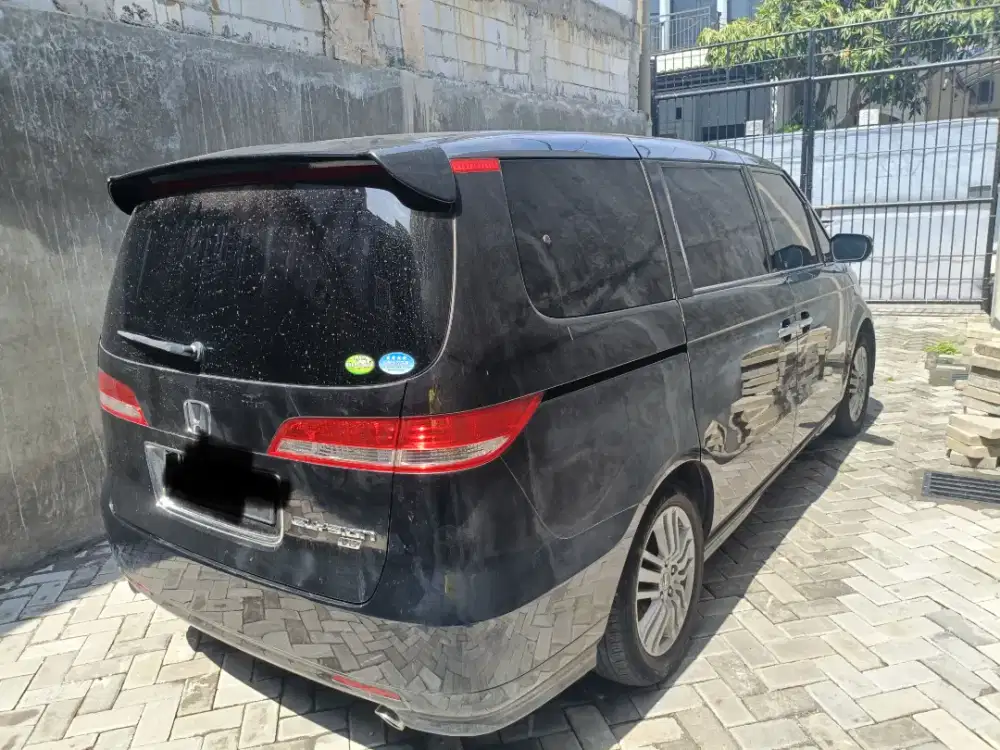 Mobil Sultan Honda Elysion mewah