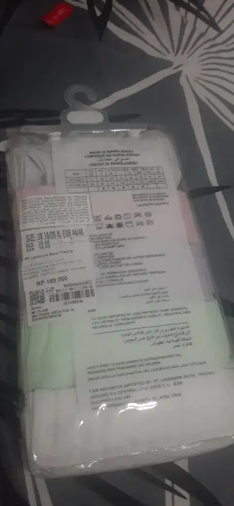 Salah ukuran , masih baru