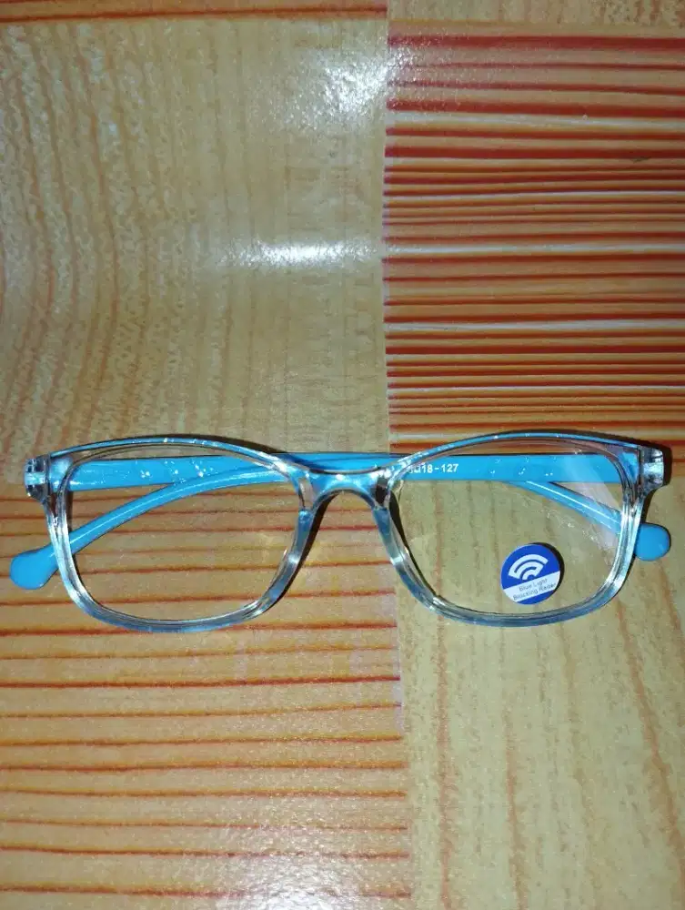 Kacamata Anti Radiasi