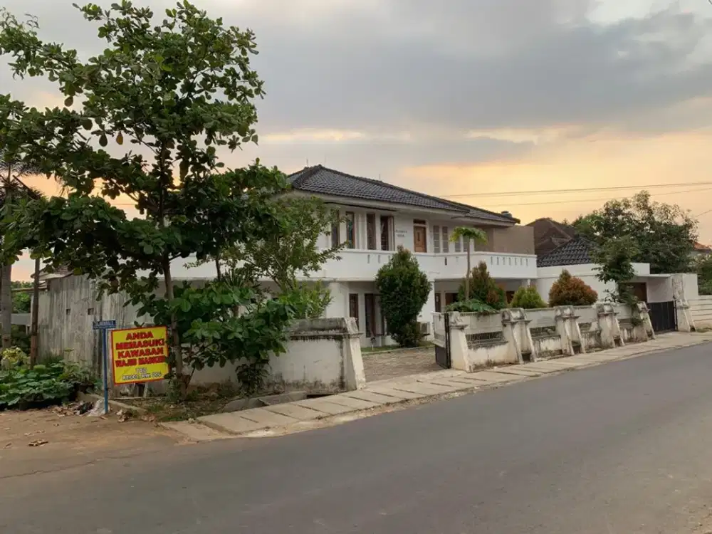 Di JUAL RUMAH DI MERUYA JAKARTA SELATAN