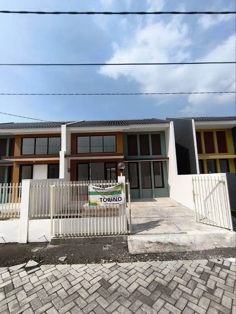 RUMAH READY DP 0% FREE BIAYA2 15 MENIT KE RAYA MERR DAN PINTU TOL