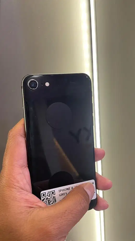 Iphone SE 128 inter indosat dan tri