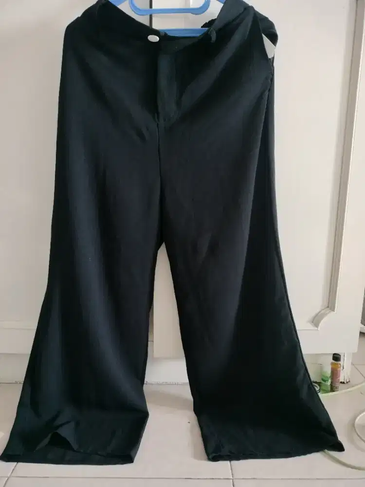 Kulot hitam bahan adem halus