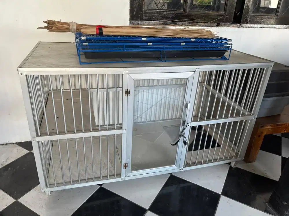 Kandang kucing besi keramik