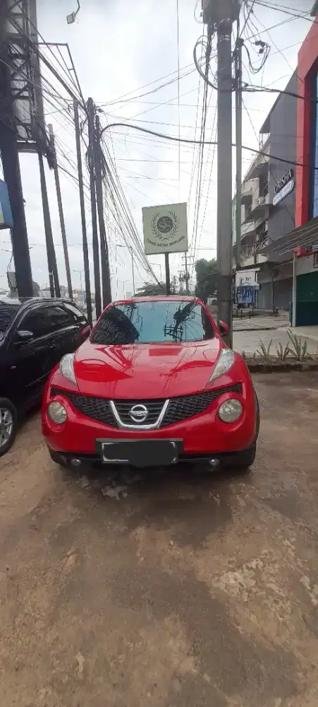 Nissan juke 2012 merah