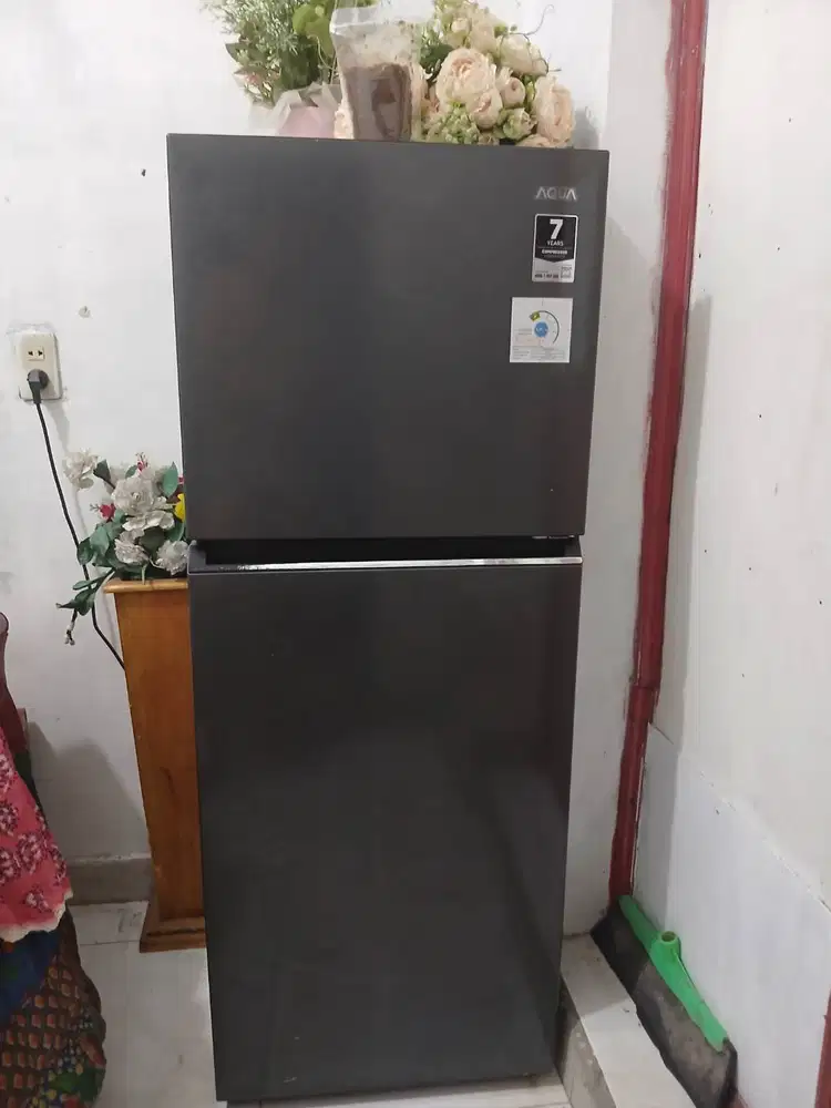Kulkas AQUA 2 pintu