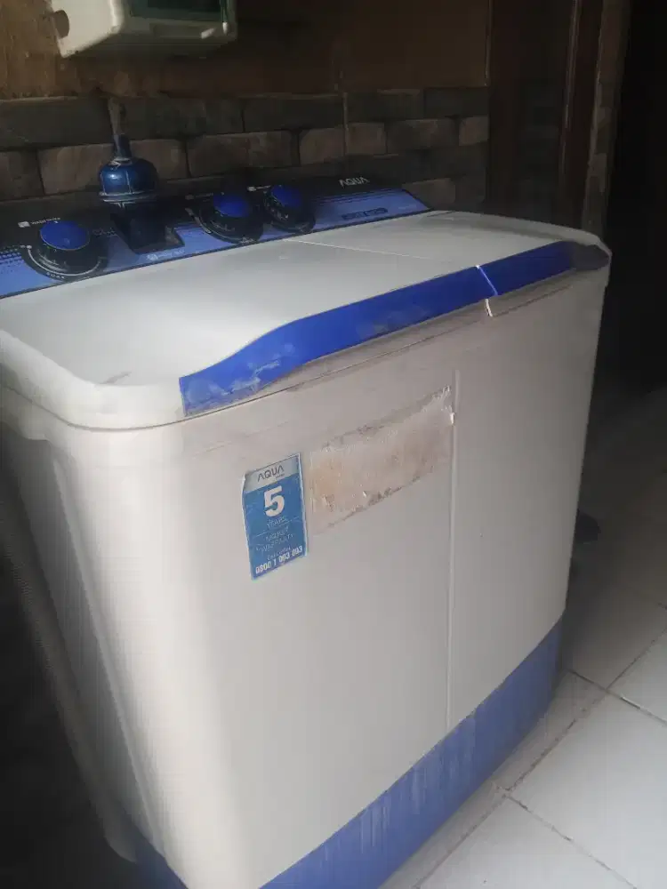 Mesin cuci Aqua 8kg